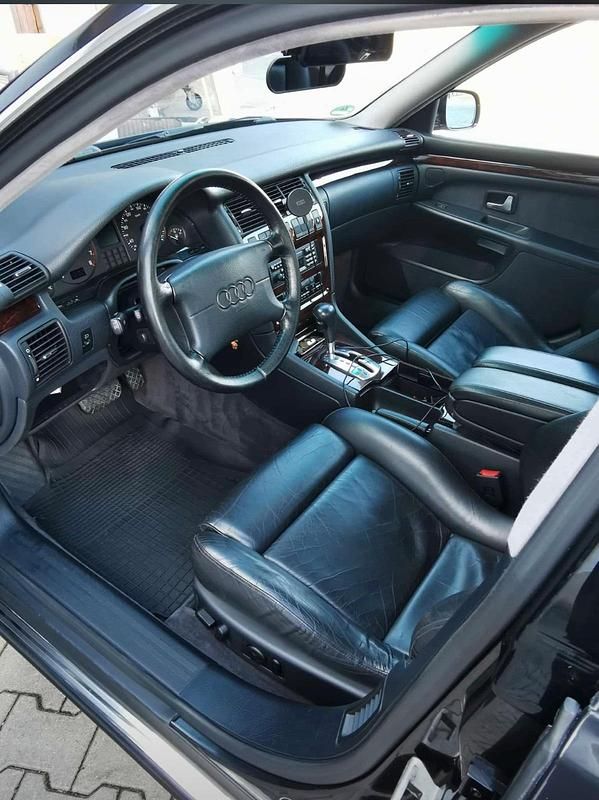 Gebraucht Audi A8 299 PS (219 kW) 1995 Blau Limousine