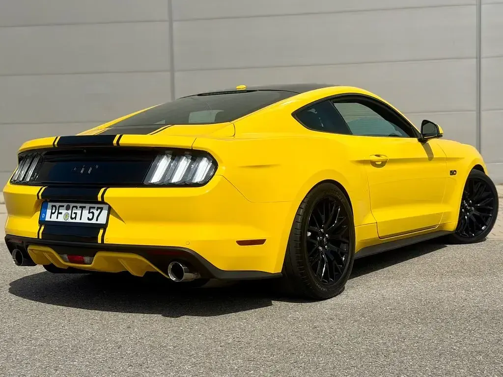 Gebraucht Ford Mustang GT Fastback 421 PS (309 kW) 2017 Gelb