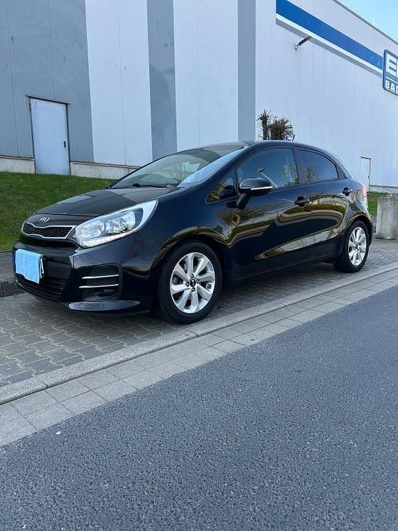 Gebraucht Kia Rio DREAM-TEAM Edition 109 PS (80 kW) 2016 Schwarz Kleinwagen