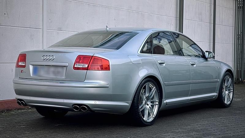 Gebraucht Audi S8 450 PS (330 kW) 2007 Silber Limousine
