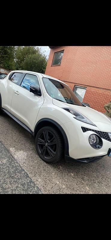 Schwarz Gebraucht 2016 Nissan Juke Tekna SUV | 8.200 € (Fairer Preis) - Bild 1/4