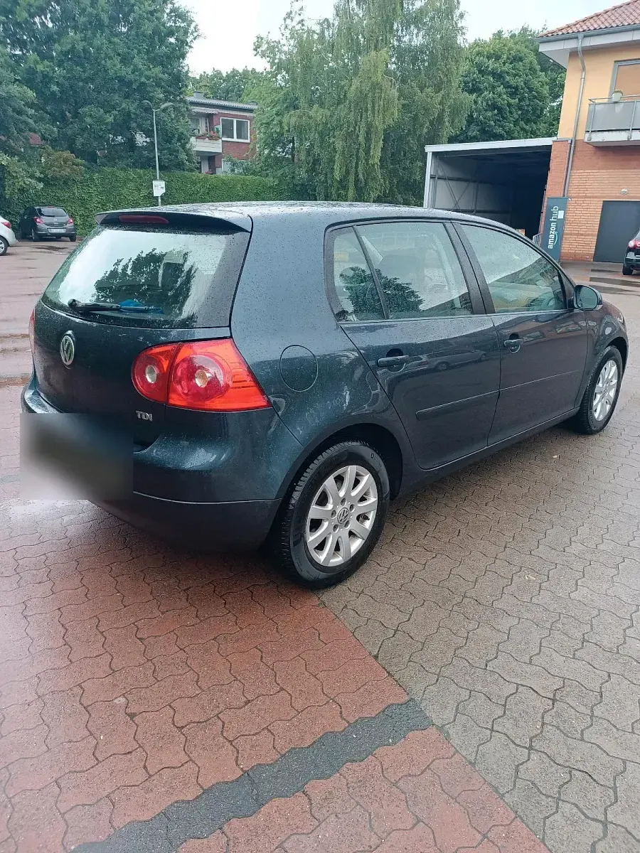 Gebraucht VW Golf V 105 PS (77 kW) 2005 Blau Kleinwagen