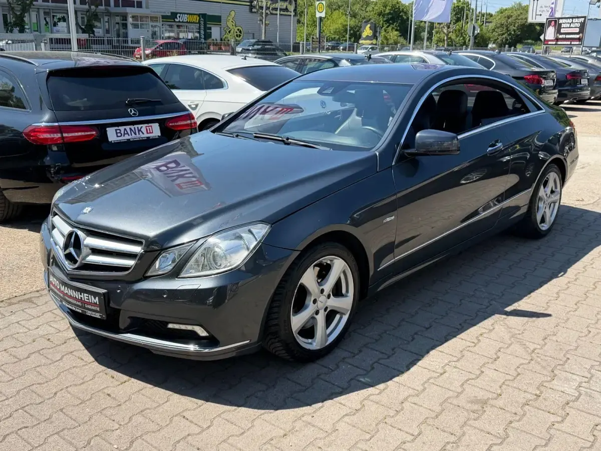 Gebraucht Mercedes E350 231 PS (169 kW) 2010 Grau Coupé