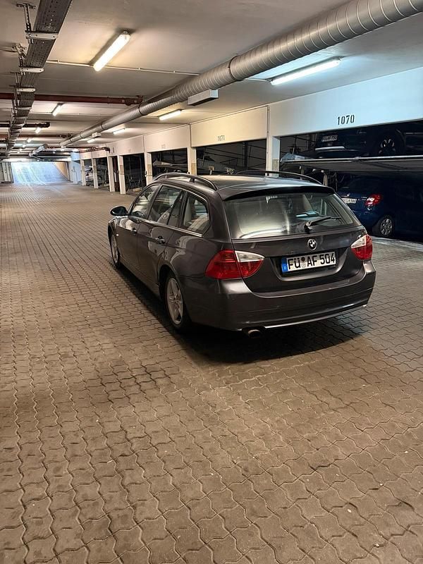 Gebraucht BMW 320 177 PS (130 kW) 2008 Andere farben Kombi