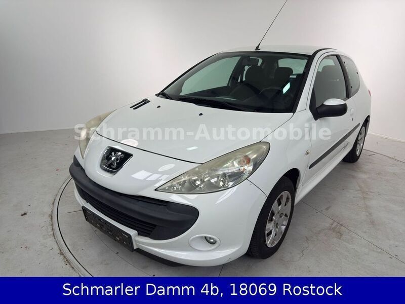 Weiß Gebraucht 2010 Peugeot 206+ Basis Kleinwagen | 2.290 € (Fairer Preis) - Bild 1/4