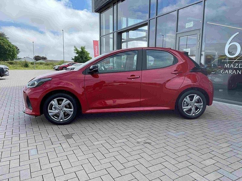 Neu Mazda 2 Exclusive-Line 116 PS (85 kW) 2025 Rot Limousine