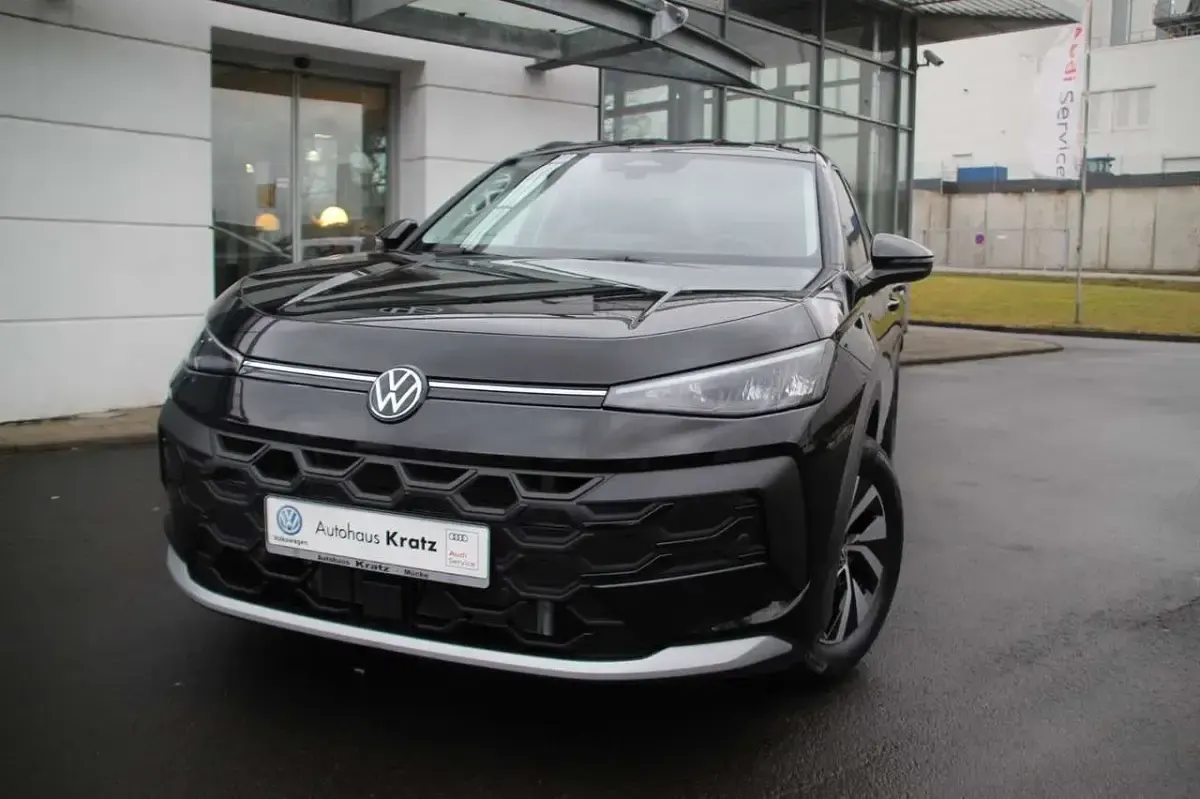 Neu VW T-Roc Life 116 PS (85 kW) 2026 Grenadillschwarz metallic SUV
