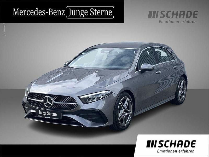Grau Gebraucht 2024 Mercedes A200 Advanced Plus Limousine | 32.450 € (Fairer Preis) - Bild 1/4