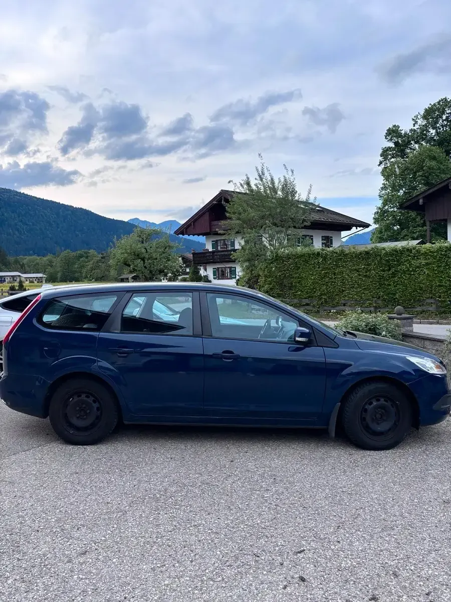 Brugt Ford Focus 101 HK (74 kW) 2009 Blå Stationcar