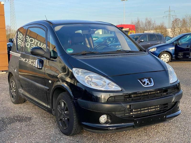 Gebraucht Peugeot 1007 Premium 73 PS (53 kW) 2007 Schwarz Van / Kleinbus