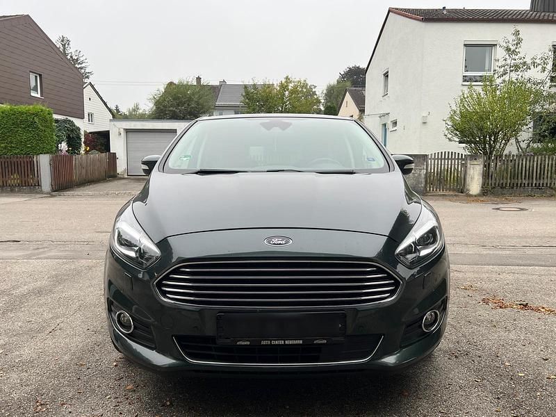Gebraucht Ford S-MAX Titanium 239 PS (175 kW) 2016 Grün Van / Kleinbus