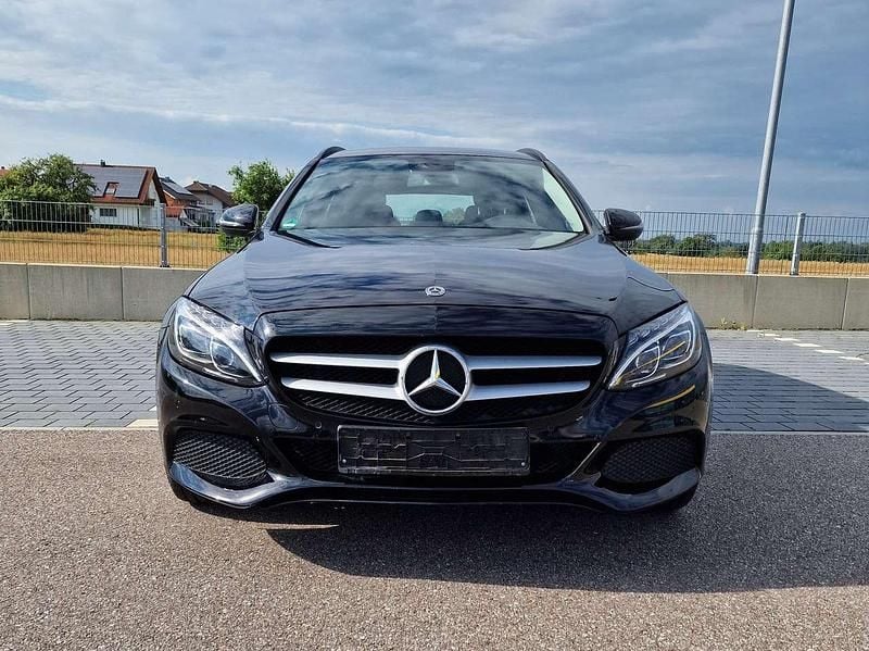 Schwarz Gebraucht 2017 Mercedes C200 Kombi | 15.300 € (Fairer Preis) - Bild 1/4