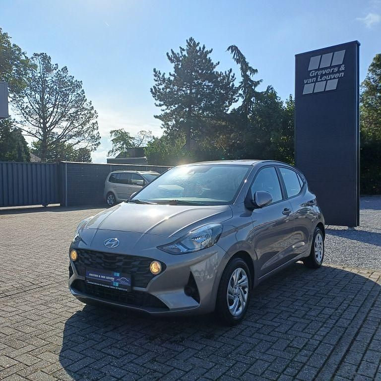 Grau Gebraucht 2020 Hyundai i10 Select Kleinwagen | 11.500 € (Fairer Preis) - Bild 1/4