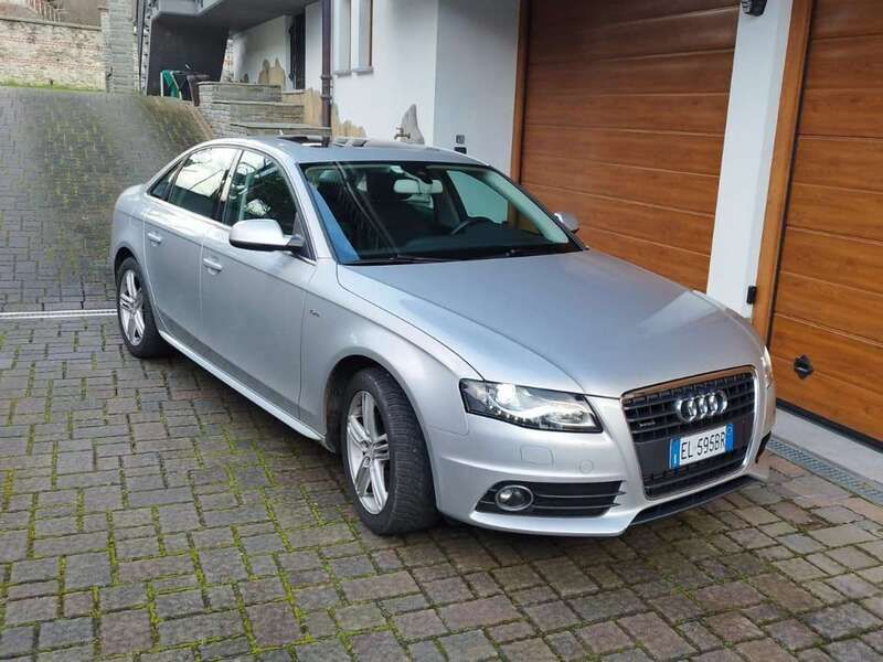 Silber Gebraucht 2011 Audi A4 Advanced Plus Limousine | 11.000 € (Guter Preis) - Bild 1/4