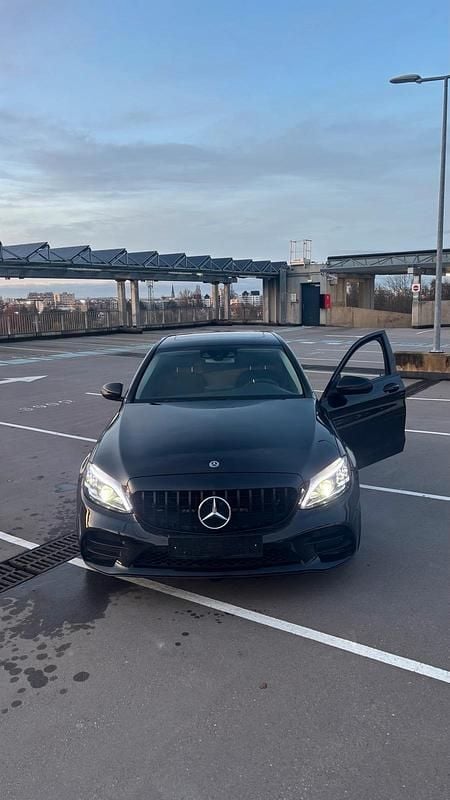 Gebraucht Mercedes C250 211 PS (155 kW) 2015 Schwarz Limousine