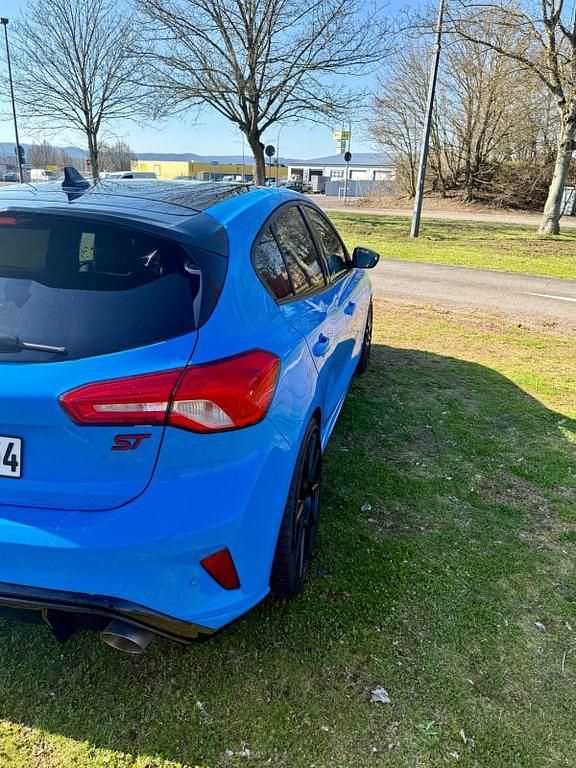 Gebraucht Ford Focus ST 280 PS (205 kW) 2021 Blau Limousine