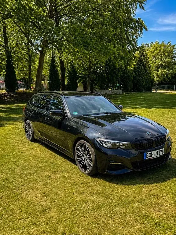 Gebraucht BMW 330 M Sport 258 PS (189 kW) 2019 Schwarz Kombi