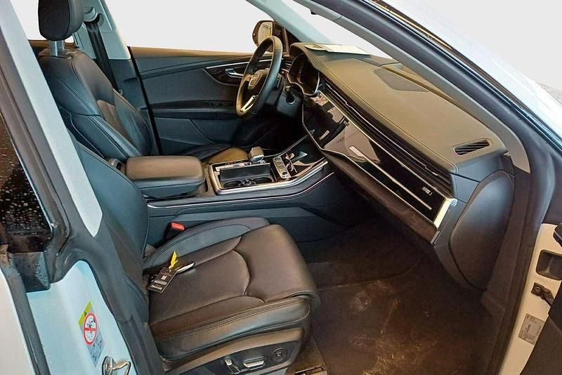 Gebraucht Audi Q8 Performance 381 PS (280 kW) 2022 Weiss SUV