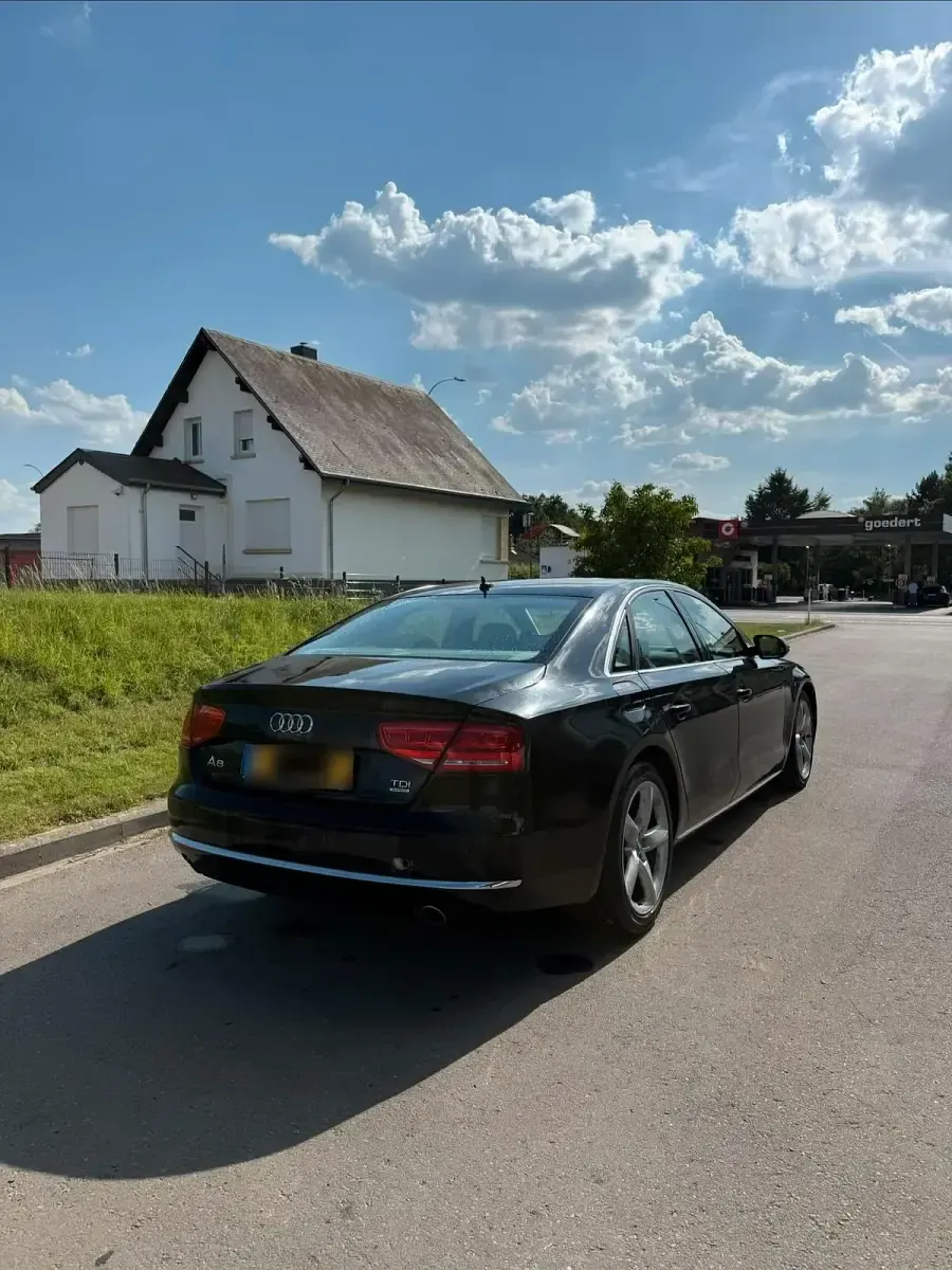 Gebraucht Audi A8 250 PS (183 kW) 2010 Schwarz Limousine