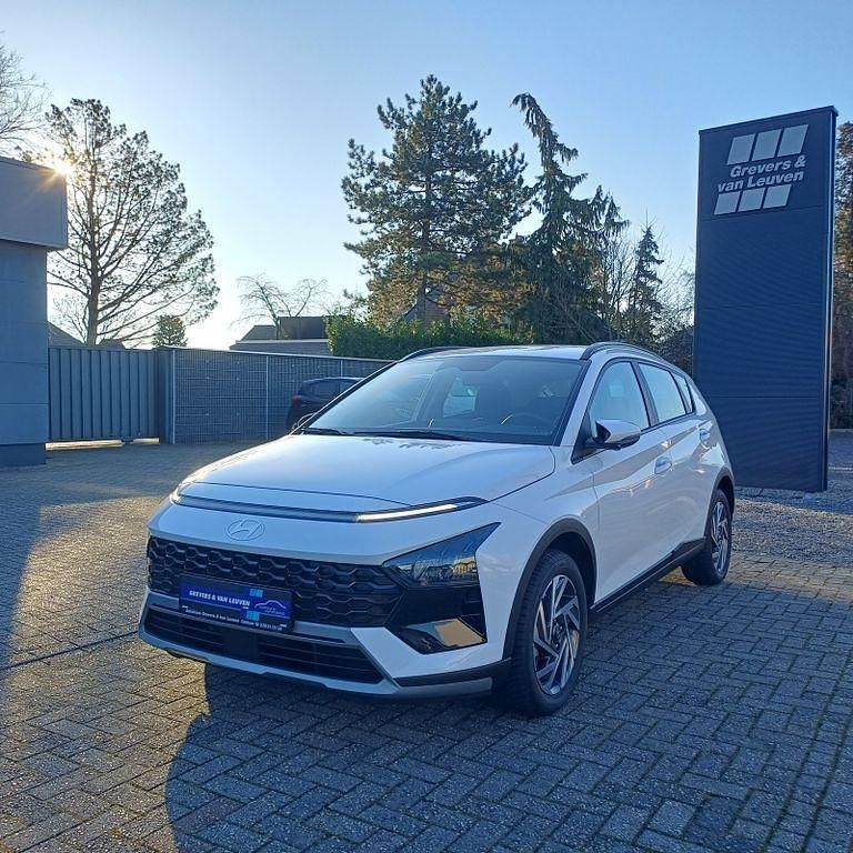 Gebraucht Hyundai Bayon Trend 101 PS (74 kW) 2024 Weiß SUV