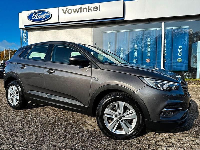 Grau Gebraucht 2021 Opel Grandland X Edition SUV | 18.495 € (Superpreis) - Bild 1/4