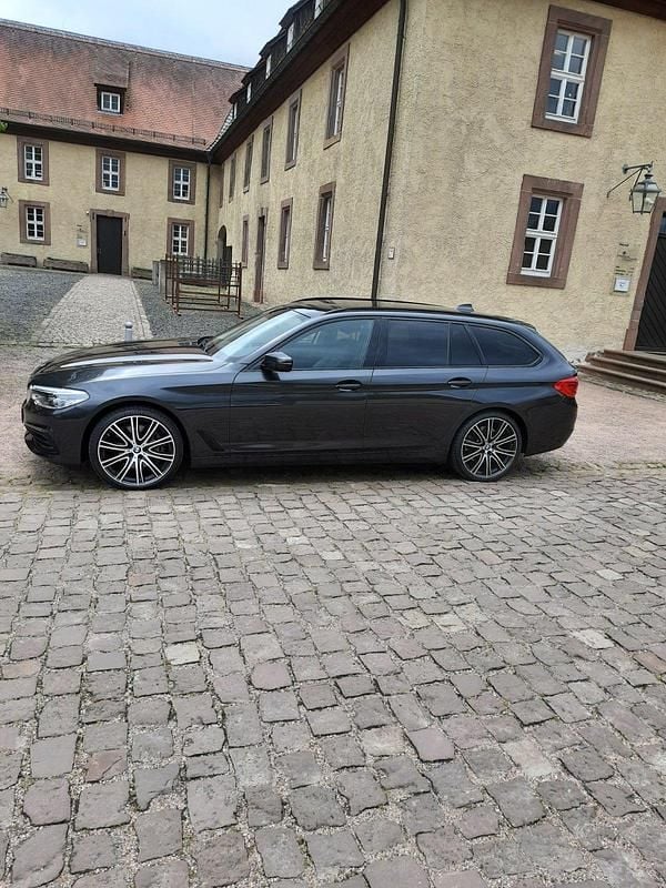 Gebraucht BMW 540 320 PS (235 kW) 2020 Grau Kombi