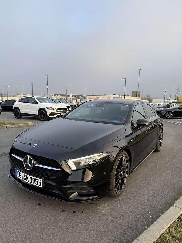 Gebraucht Mercedes A200 Edition 150 PS (110 kW) 2020 Schwarz Limousine