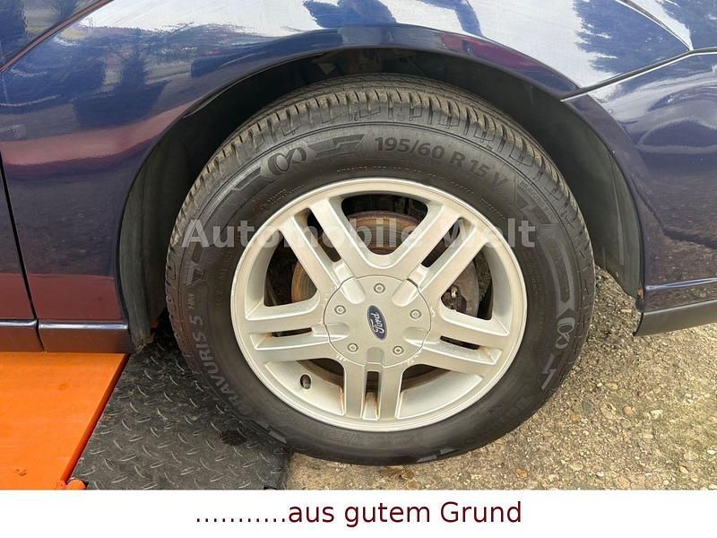 Gebraucht Ford Focus 131 PS (96 kW) 2001 Blau Kombi