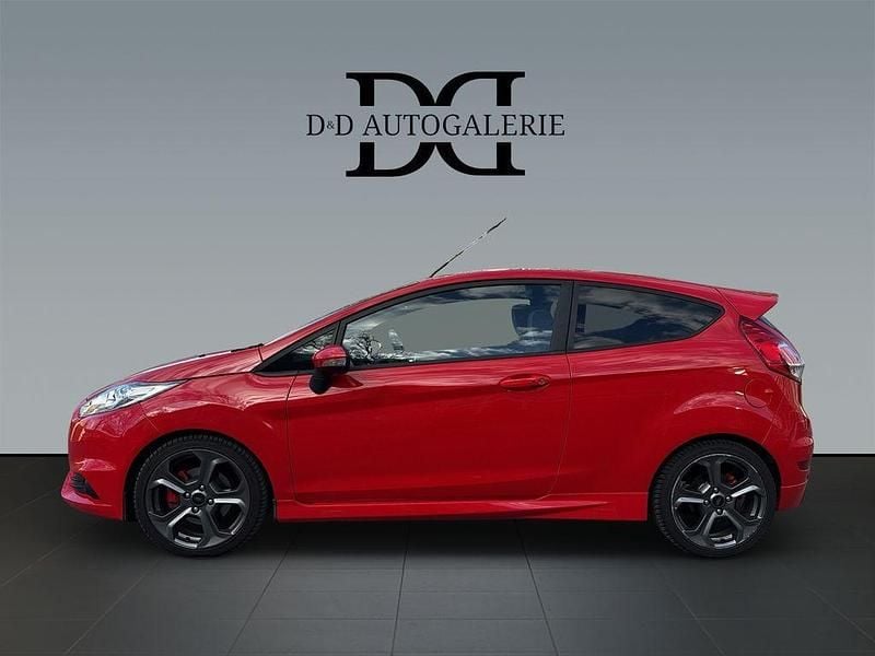 Gebraucht Ford Fiesta ST 182 PS (133 kW) 2017 Rot Limousine