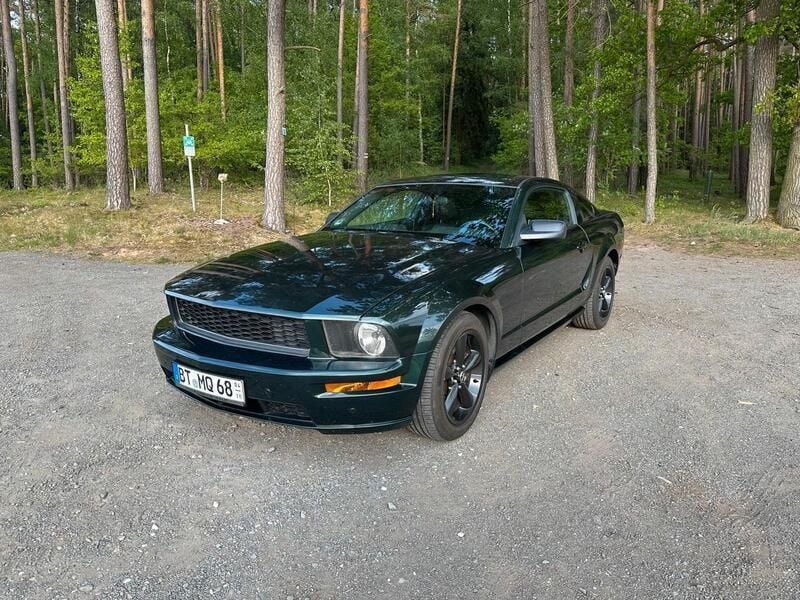 Grün Gebraucht 2009 Ford Mustang Bullitt Coupé | 19.800 € (Superpreis) - Bild 1/4