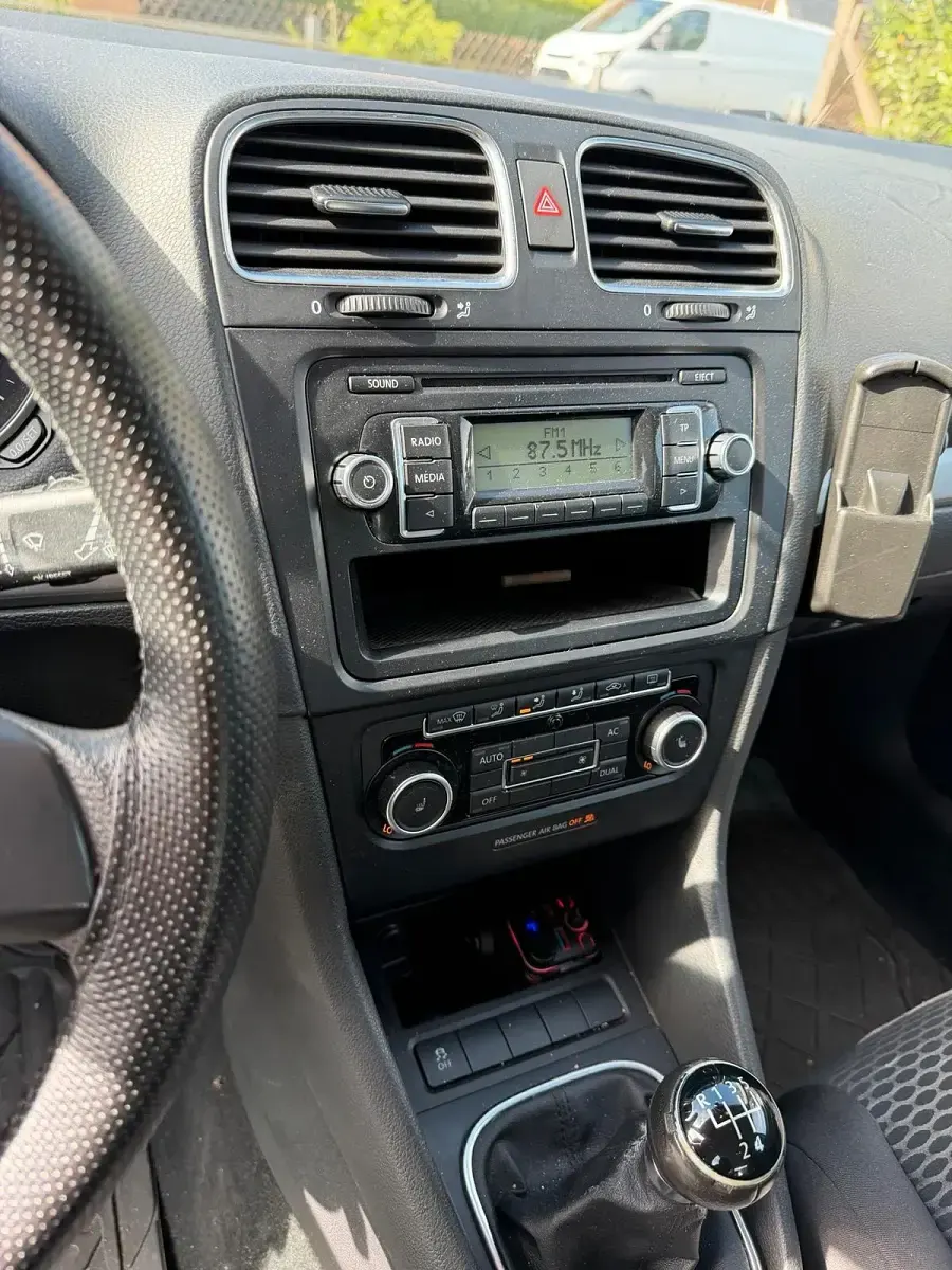 Gebraucht VW Golf VI 77 PS (56 kW) 2011 Blau Kleinwagen
