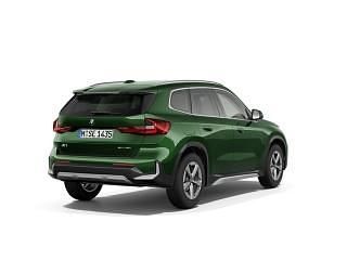 Gebraucht BMW X1 xLine 136 PS (100 kW) 2023 Sanremo green metallic SUV