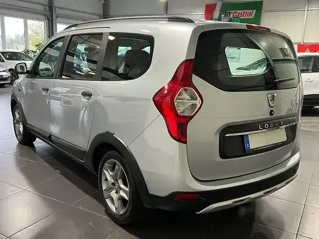 Gebraucht Dacia Lodgy Stepway 116 PS (85 kW) 2020 Silber Van / Kleinbus