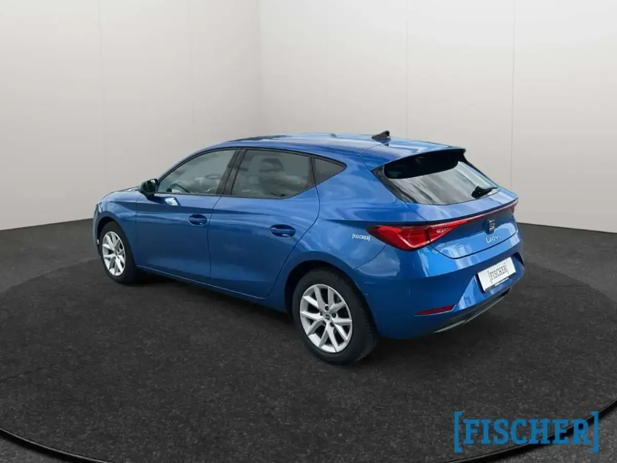 Gebraucht Seat Leon Style 150 PS (110 kW) 2025 Saphirblau Limousine