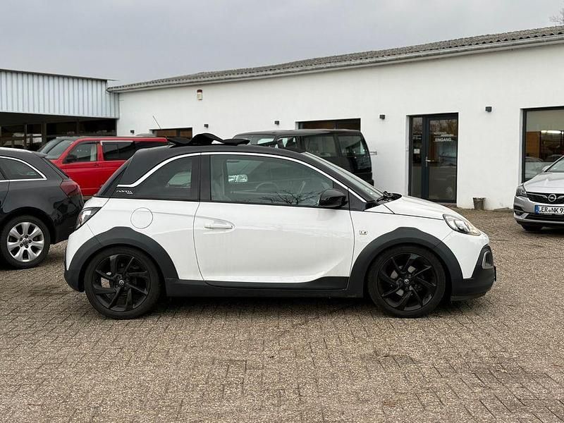Gebraucht Opel Adam Rocks Rocks 69 PS (50 kW) 2016 Weiß Kleinwagen