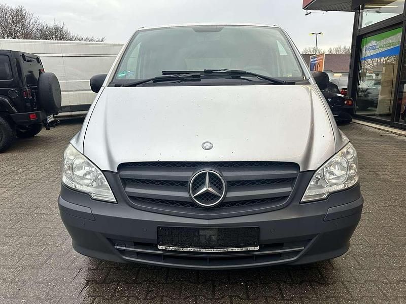 Second-hand Mercedes Vito 163 CP (119 kW) 2011 Argintiu Van