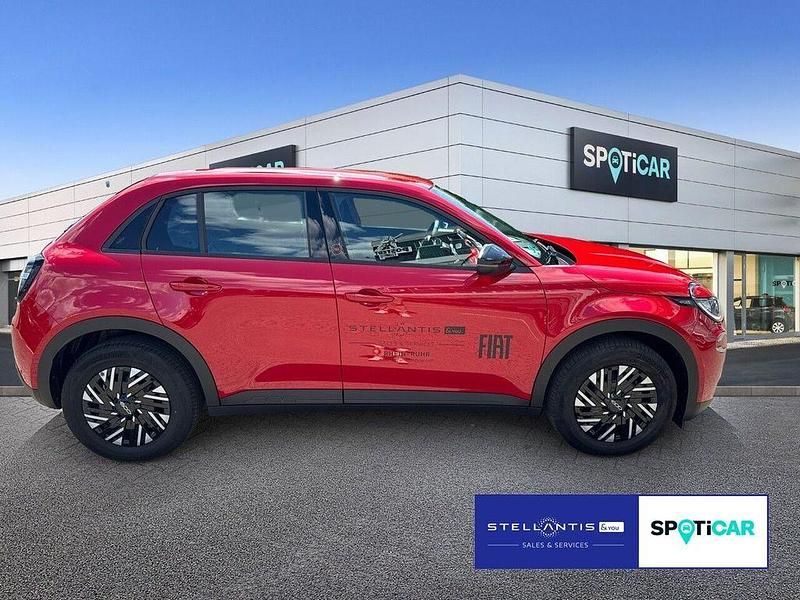 Gebraucht Fiat 600E Red 114 kW (156 PS) 2023 Rot SUV