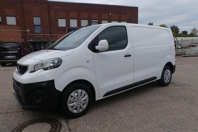 Weiß Gebraucht 2017 Peugeot Expert Premium Van | 7.950 € (Etwas zu teuer) - Bild 1/4