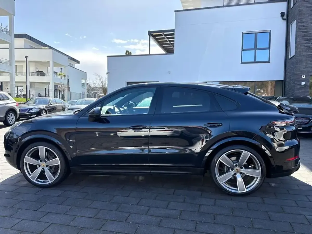 Gebraucht Porsche Cayenne Coupe Chrono 340 PS (250 kW) 2020 Blau Coupé