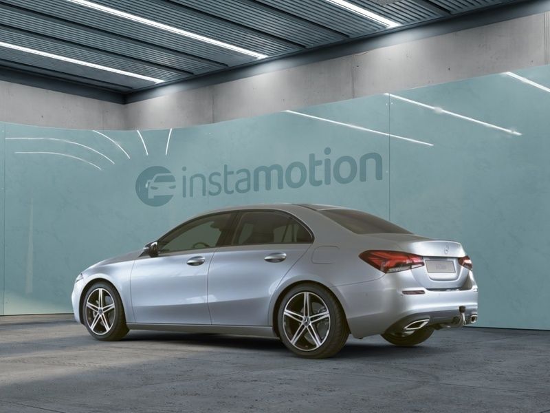 Gebraucht Mercedes A250 160 PS (117 kW) 2022 Silber Limousine
