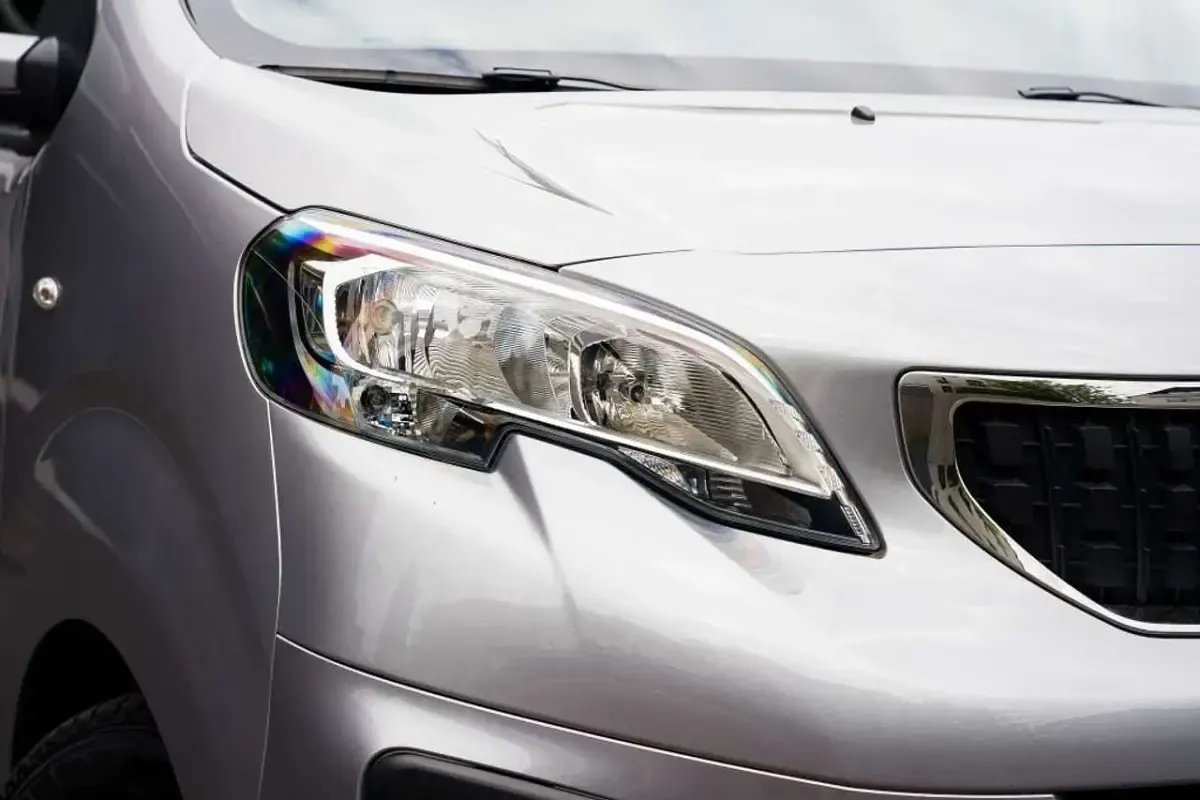 Gebraucht Peugeot Traveller Active 144 PS (105 kW) 2021 Metalliklack grau artense Van / Kleinbus