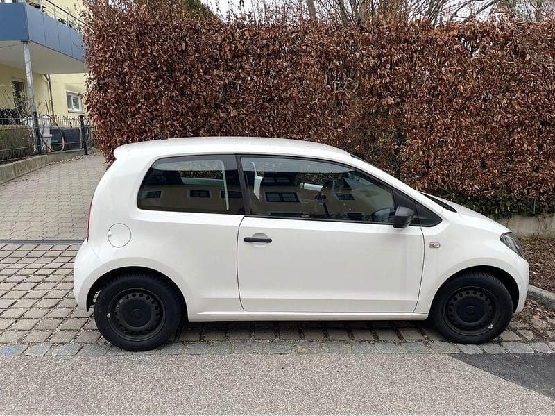 Gebraucht Seat Mii CONNECT 60 PS (44 kW) 2016 Weiß Kleinwagen