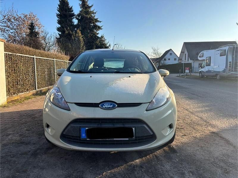 Gebraucht Ford Fiesta Trend 82 PS (60 kW) 2009 Grün Kleinwagen