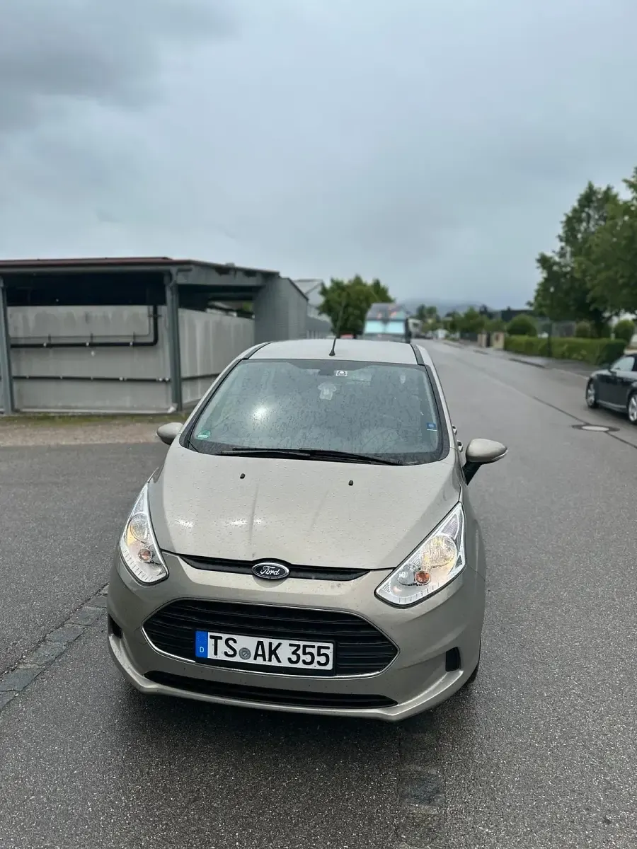 Używany Ford B-MAX 105 KM (77 kW) 2013 Srebrny Minivan