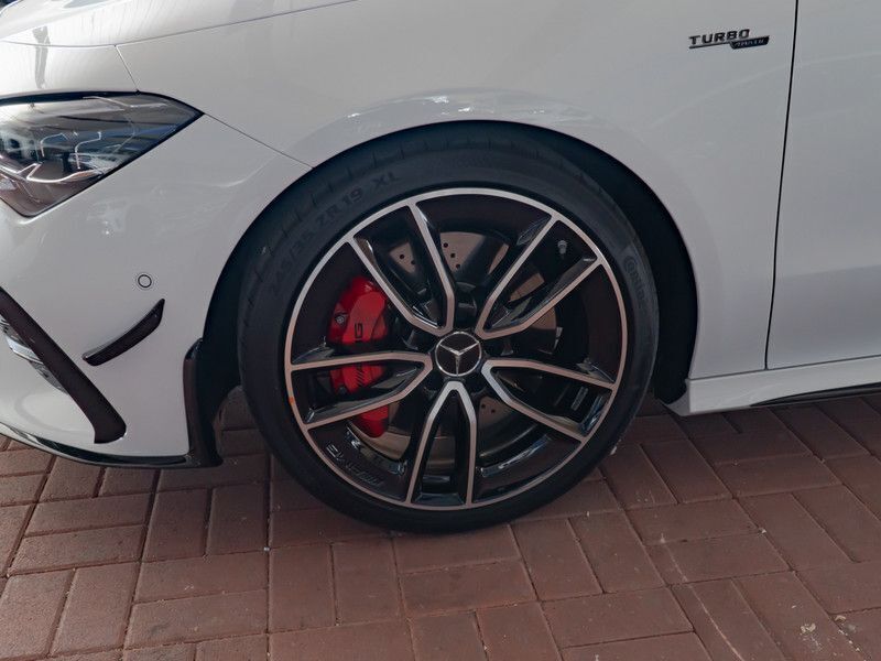 Gebraucht Mercedes CLA35 AMG AMG 306 PS (225 kW) 2023 Weiss digitalweiss Coupé