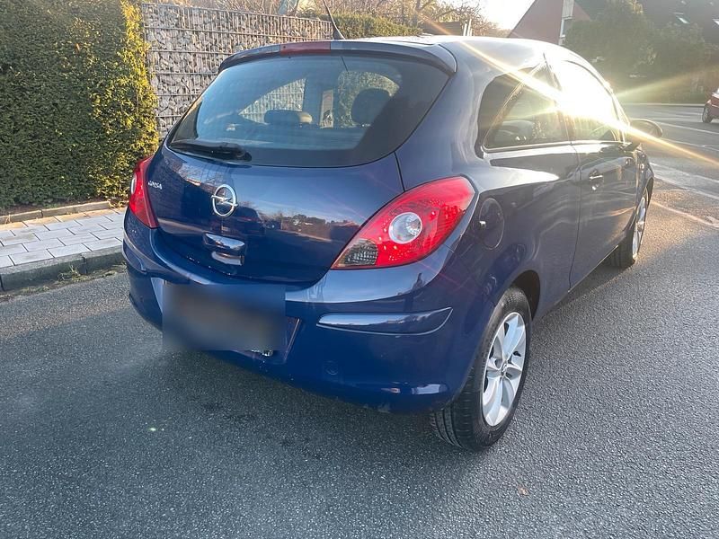 Gebraucht Opel Corsa 75 PS (55 kW) 2014 Blau Kleinwagen