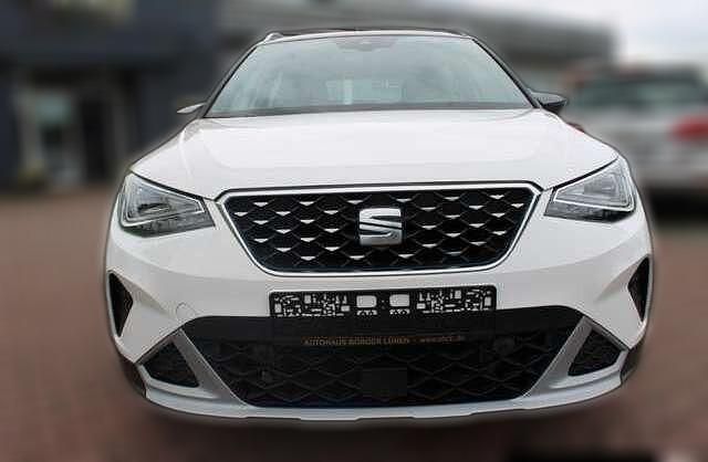 Weiß Gebraucht 2022 Seat Arona Xperience SUV | 20.720 € (Fairer Preis) - Bild 1/4