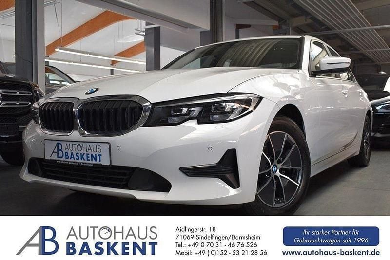 Weiß Gebraucht 2022 BMW 318 Advantage Limousine | 27.890 € (Guter Preis) - Bild 1/4