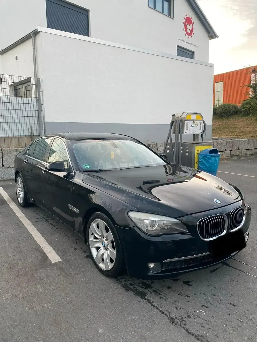 Gebraucht BMW 730 245 PS (180 kW) 2008 Schwarz Limousine