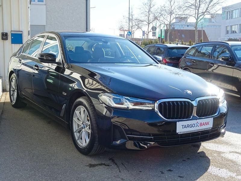 Schwarz Gebraucht 2022 BMW 530e Limousine | 29.950 € (Guter Preis) - Bild 1/4
